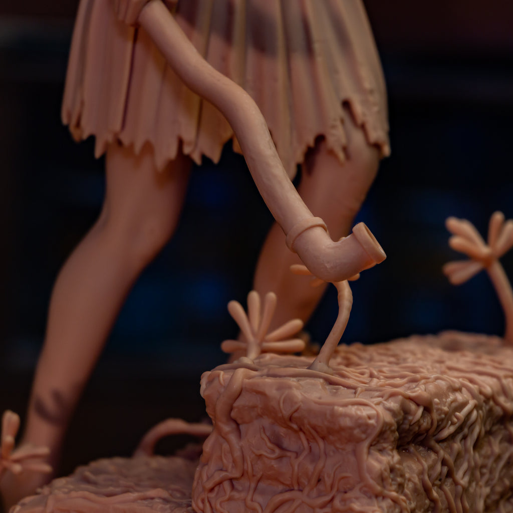Crimson Veil Lament | 1/8 Unpainted Resin Kit Model