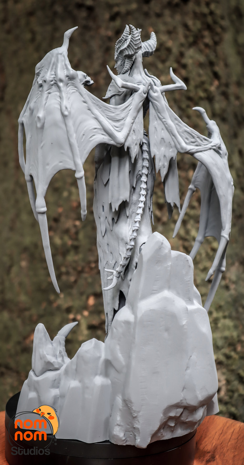 Abyssal Horned Sovereign | 1/10 Unpainted Resin Kit Model