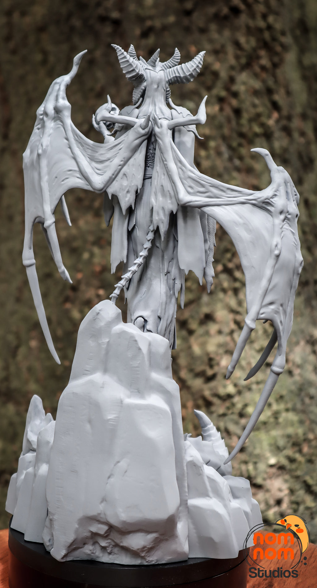Abyssal Horned Sovereign | 1/10 Unpainted Resin Kit Model